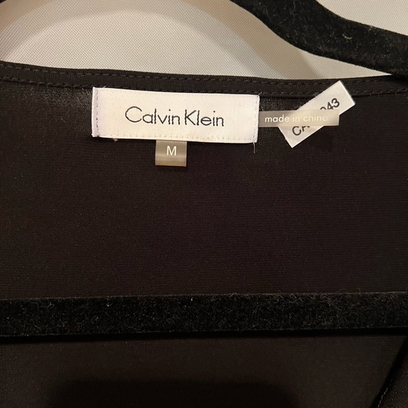 Black zippered top - Picture 2 of 3